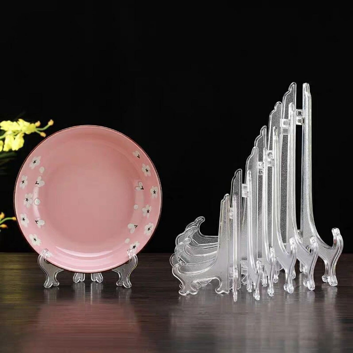 12 Pack 4 Inch Clear Plastic Easels or Stand/Plate Holders to Display Pictures or Other Items at Weddings, Plate Stands for Home Decoration, Birthdays, Tables