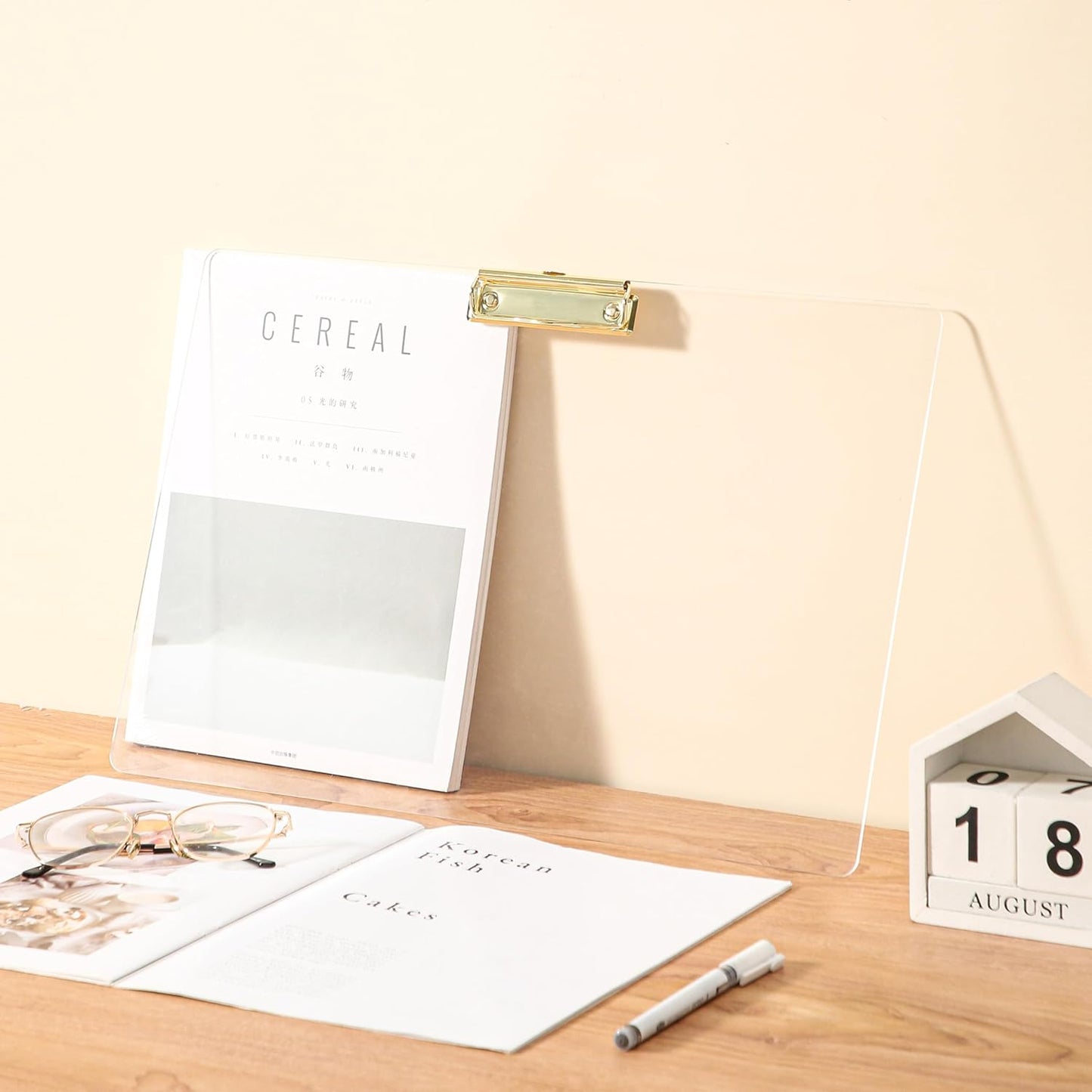 JIARI 1 Pack Clear Acrylic Horizontal Clipboard Large Size 11" x 17" (Gold 1 Pack)