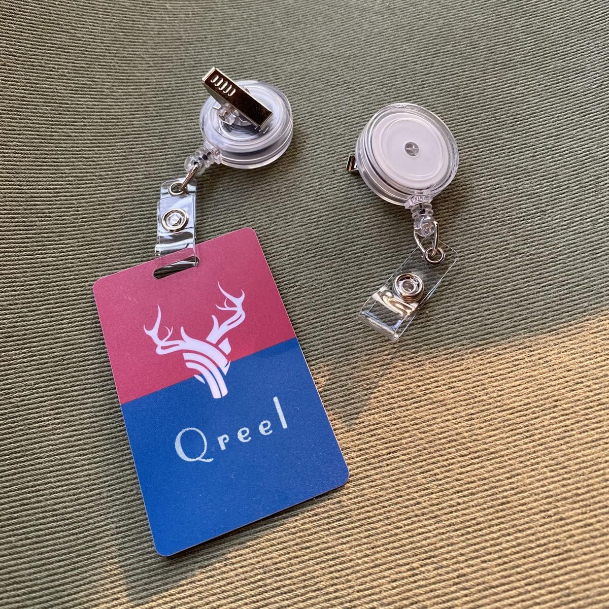 QREEL - 100 Pack - Retractable ID Name Badge Holder Reels with Swivel Alligator Clip (Translucent Clear)