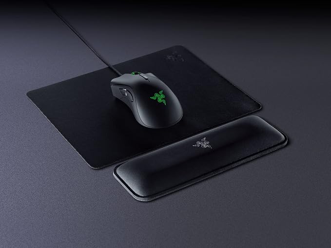 Razer Ergonomic Wrist Rest for Gaming Mice: Anti-Slip Rubber Base - Image 5