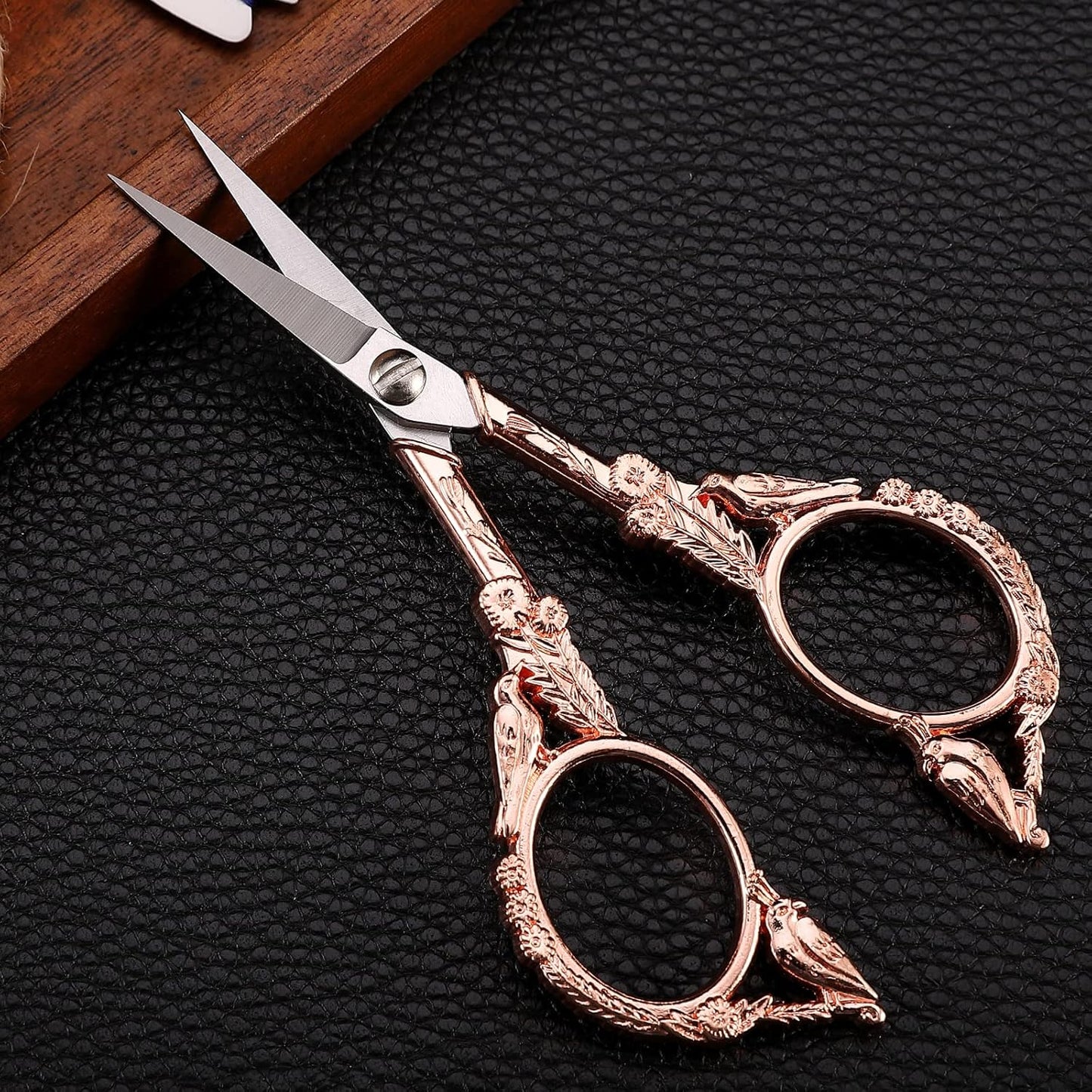 Sewing Embroidery Scissors – Small Vintage Sharp Pointed Tip Shears for Craft, Artwork, Handicraft DIY Tool, 4.6in Rose Gold Bird Style