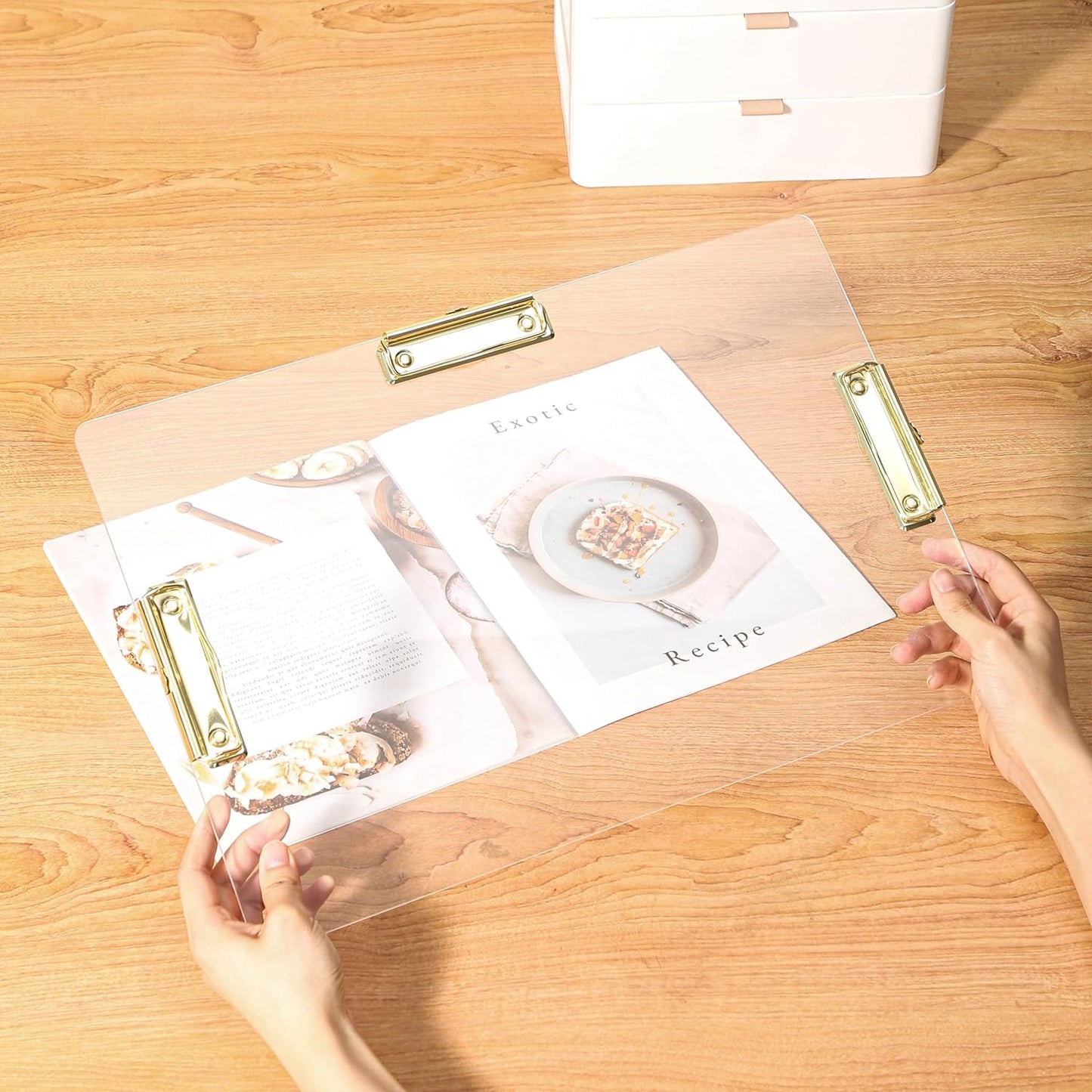 JIARI 2 Pack Clear Acrylic Horizontal with 3 Clip Clipboard Large Size 11" x 17" (3 Clip-Gold 2 Pack)